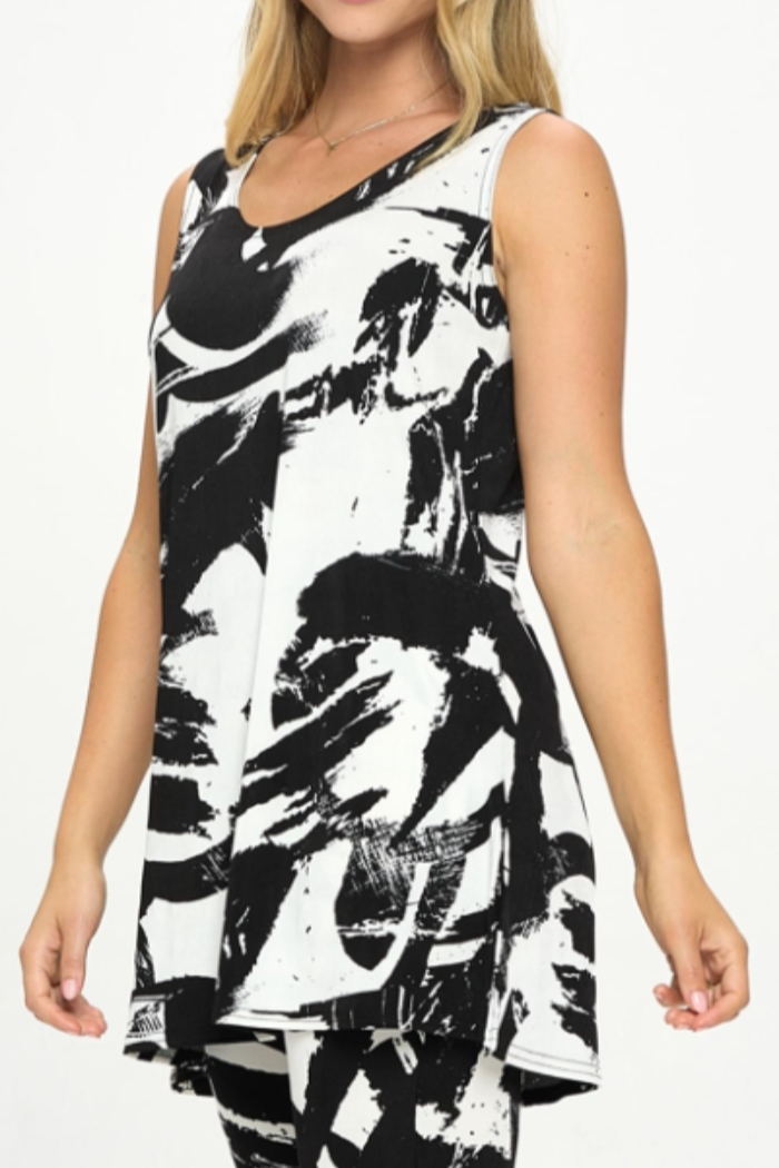 Black & White Print Sleeveless Capri Set