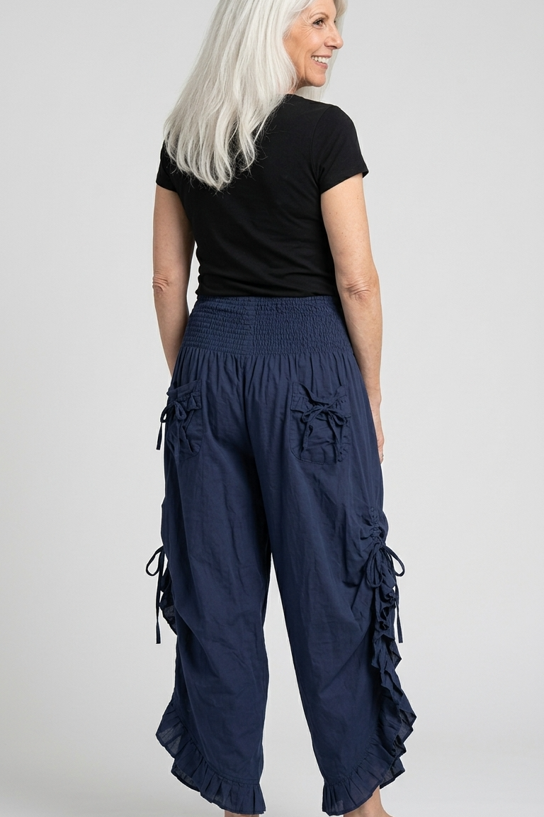 Cropped Pantaloon Pant in Navy
