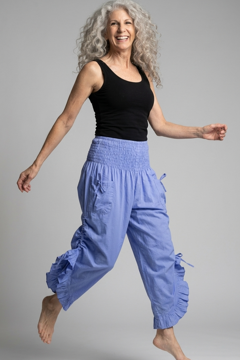 Cropped Pantaloon Pant in Medium Blue