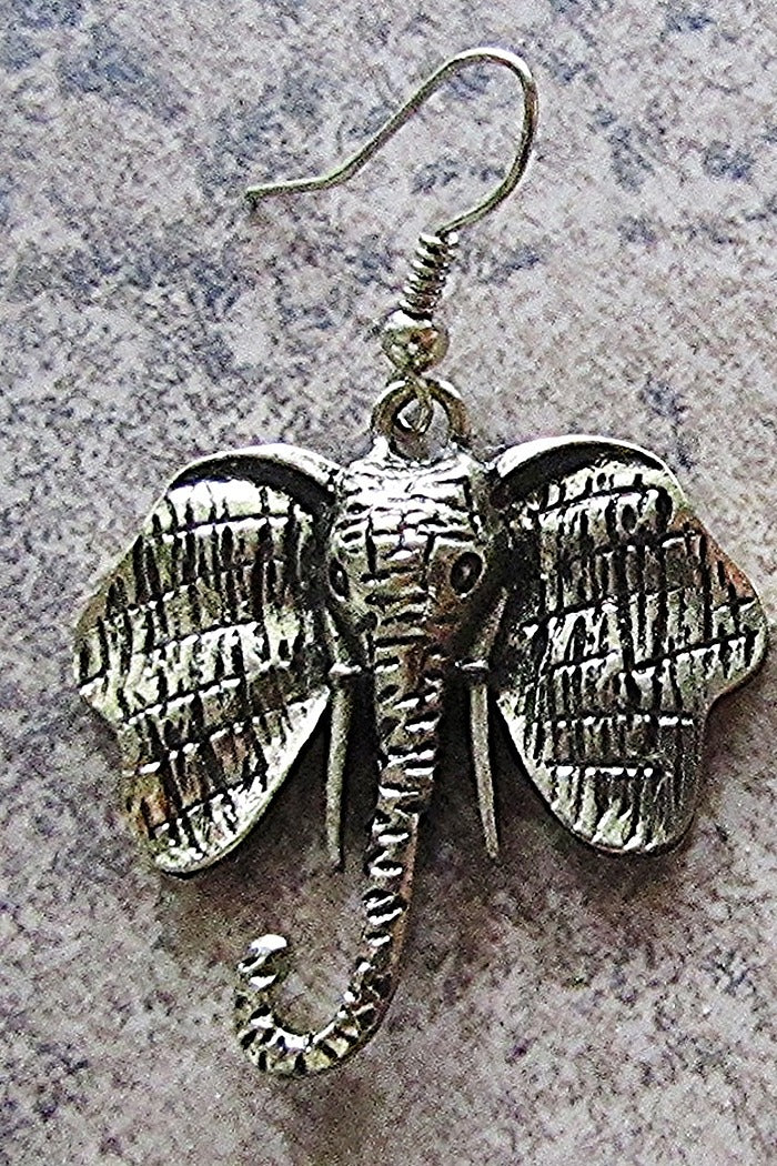 Gold Metal Elephant Necklace & Earring