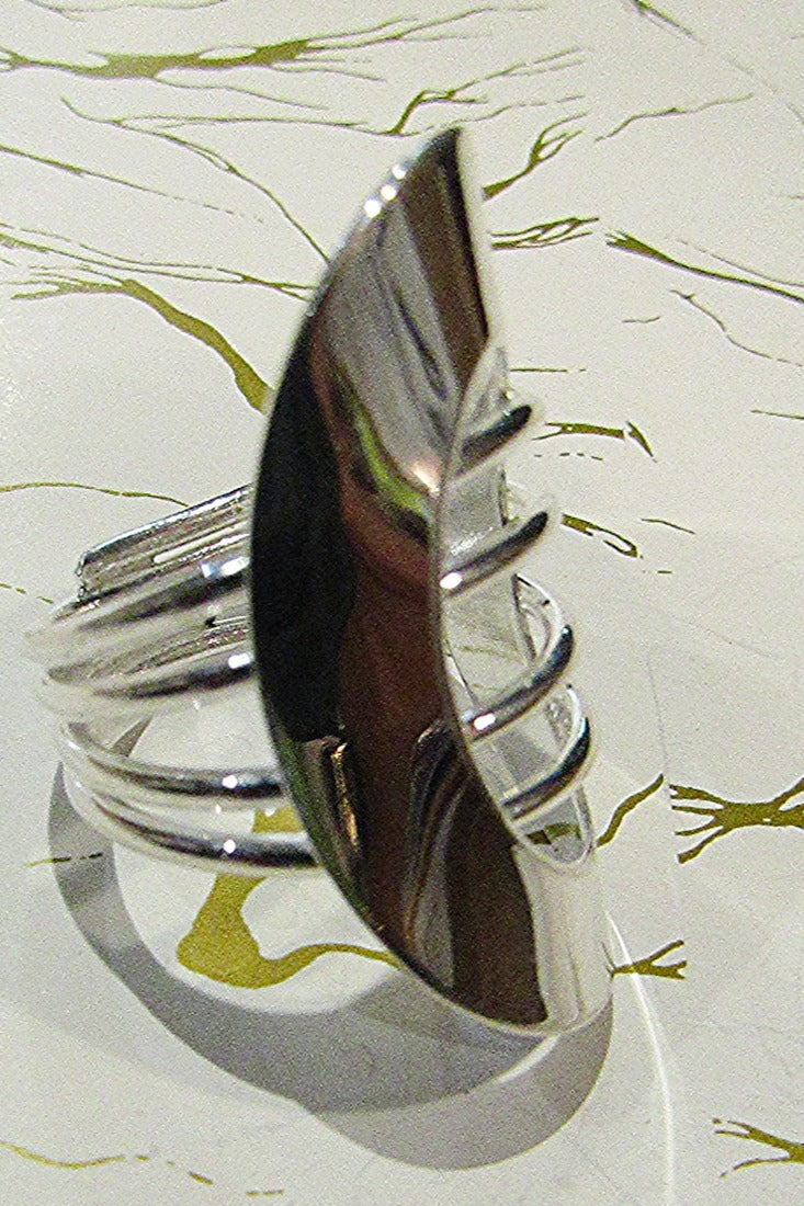 SILVERPLATE ARTSY RING
