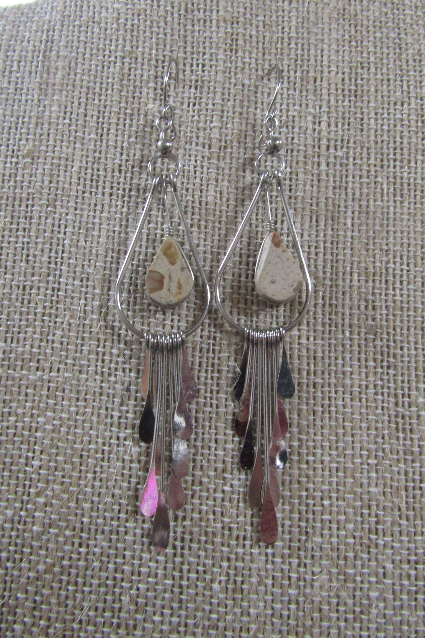 Peruvian Dangle Earring - Natural Agate Stone
