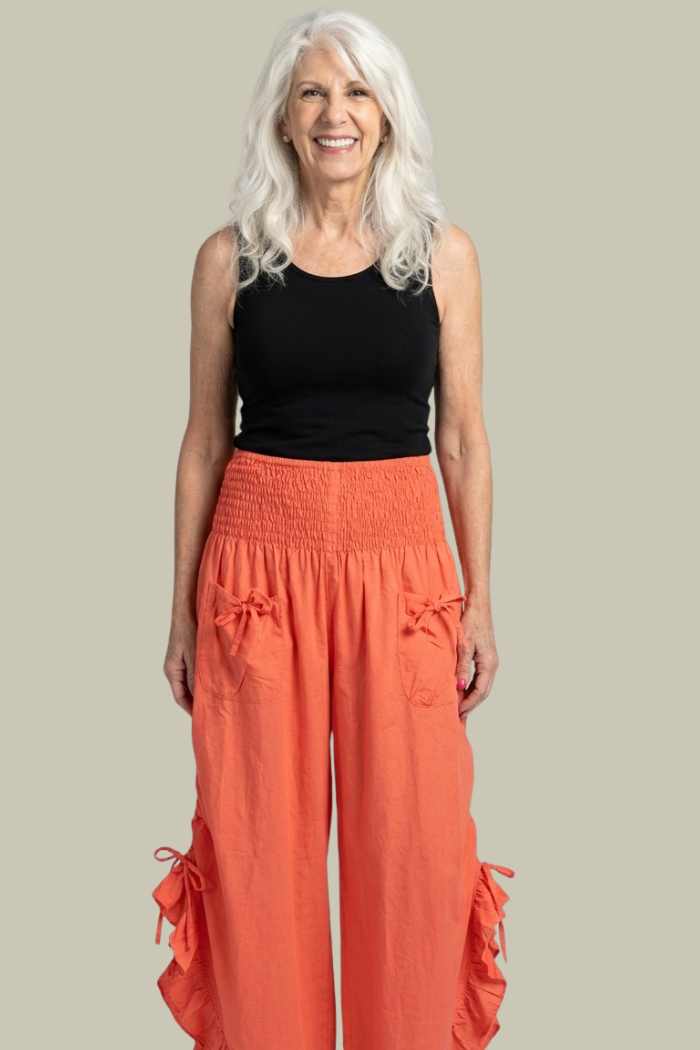 Cropped Pantaloon Pant in Coral