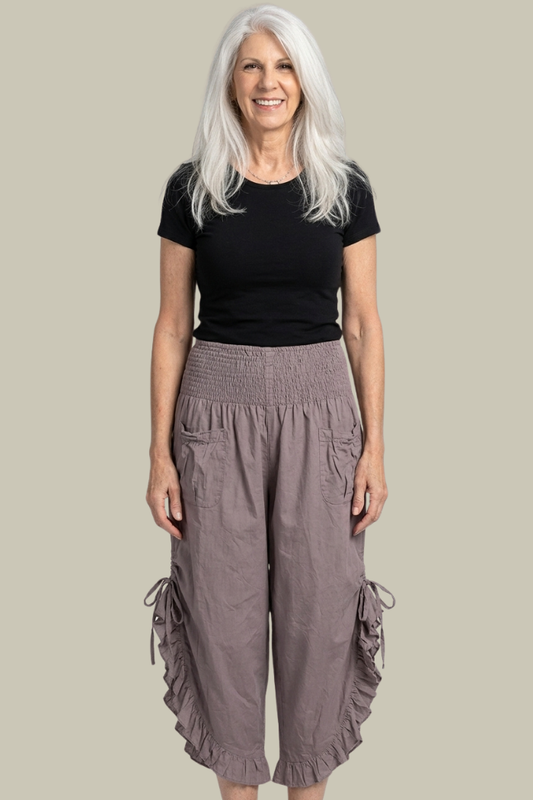 Ruffled Cropped Pants