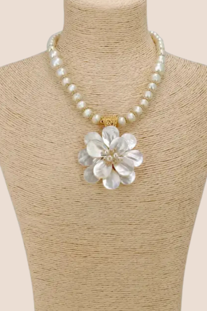Mother of Pearl Flower Necklace