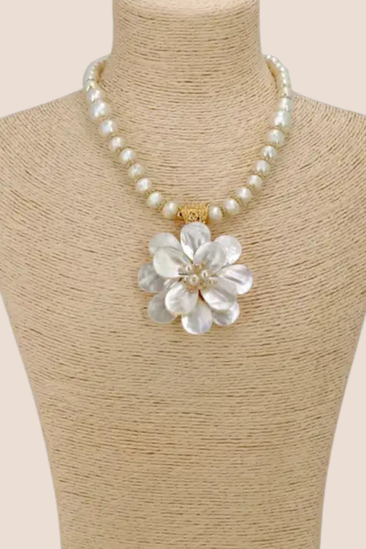 Mother of Pearl Flower Necklace