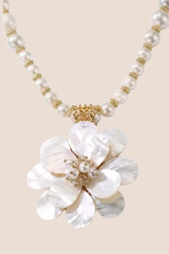 Mother of Pearl Flower Necklace