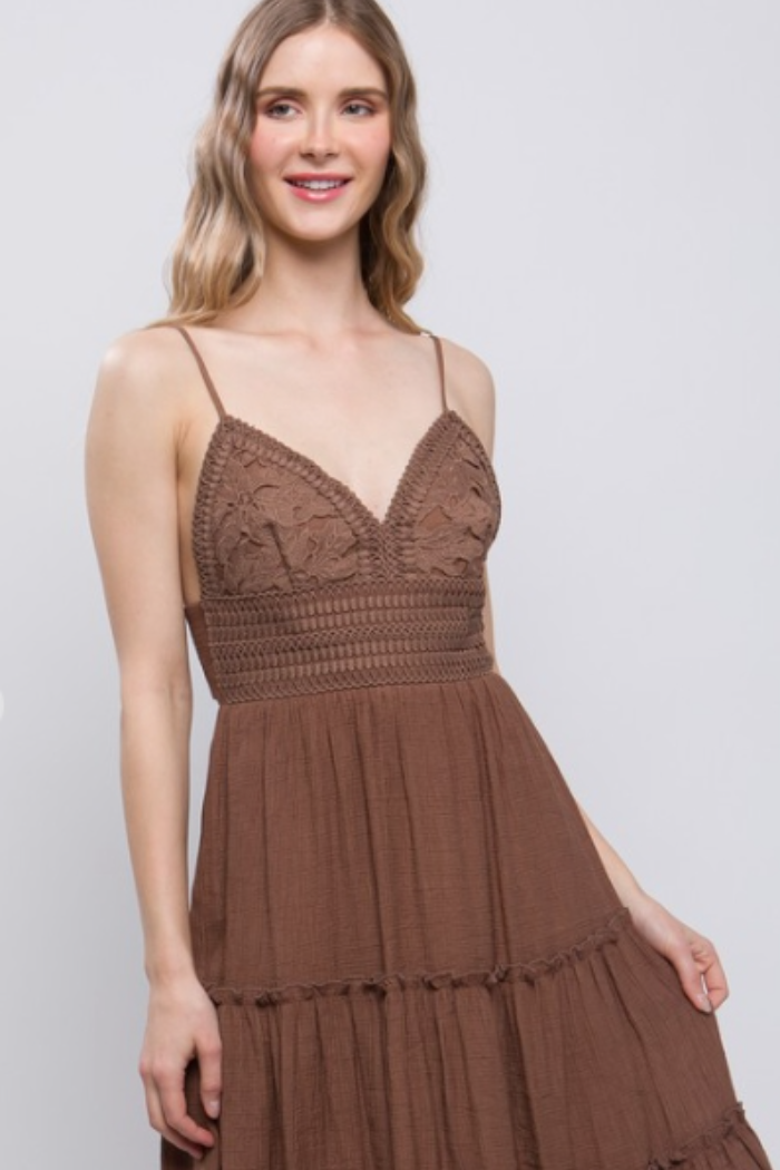 Lace Design Tiered Short Dress in Cocoa